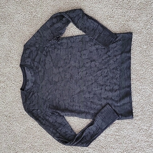 lululemon athletica Tops - Lululemon Breeze By Long Sleeve